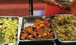 外卖小哥爆料黑暗料理视频,惊悚黑暗料理，揭秘后厨惊人真相！